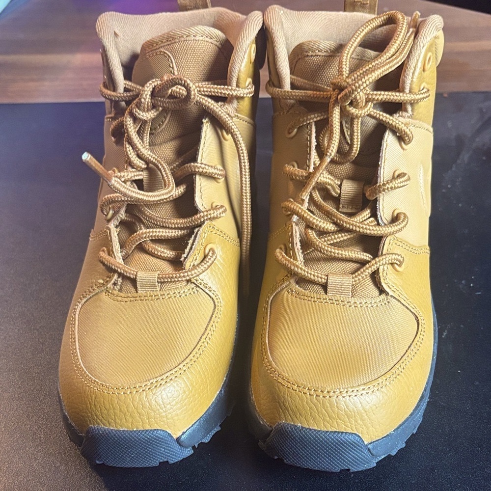 Nike Kids Boots in Tan and Gray